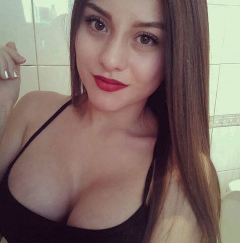 izmit renkli gozlu escort bayan